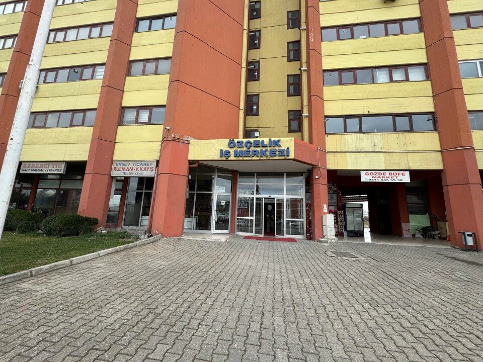 ÖZÇELİKLER İŞ MERKEZİ